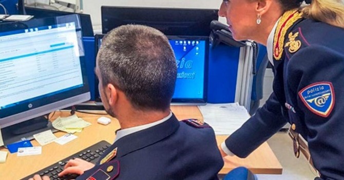 WhatsApp, nuova ondata di account compromessi. La Questura di Savona: "attenzione alle truffe zero-click” WhatsApp, nuova ondata di account compromessi. La Questura di Savona: "attenzione alle truffe zero-click”