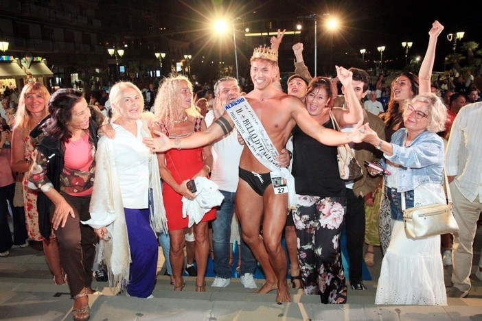 Alassio si prepara a incoronare "Il + Bello d'Italia": finale domenica 23 agosto in piazza Partigiani Alassio si prepara a incoronare "Il + Bello d'Italia": finale domenica 23 agosto in piazza Partigiani