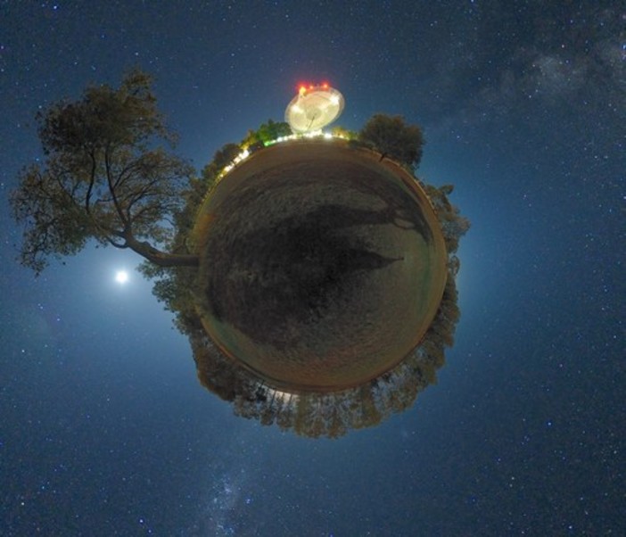 Savona: aperitivo astronomico, si parla di geometria dell'universo Savona: aperitivo astronomico, si parla di geometria dell'universo