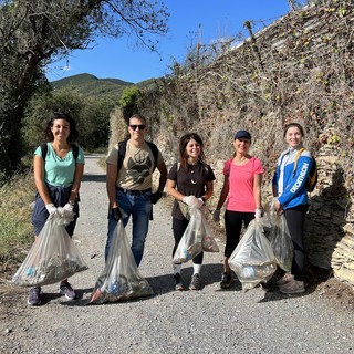 Albenga, volontari al lavoro per la pulizia straordinaria della via Julia Augusta