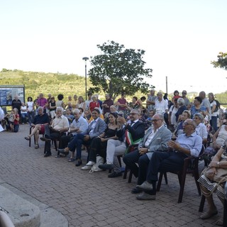 Bardino Nuovo, una serata amarcord per rivivere l'epopea della pallapugno: successo per la presentazione del libro "300 anime e un pallone" (FOTO)