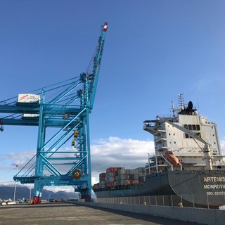 Covid-19, pienamente operativi i due terminal di Vado Ligure