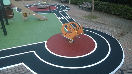 Pietra Ligure, domani l'inaugurazione del parco giochi in viale della Repubblica Pietra Ligure, domani l'inaugurazione del parco giochi in viale della Repubblica