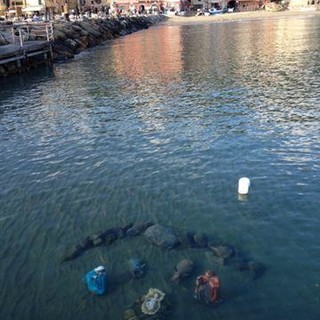 Laigueglia: tutti i giorni un ricco calendario di iniziative e da oggi il Presepe in mare