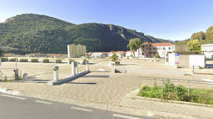 Il parcheggio privato "La Villetta" di via XXV Aprile (foto tratta da Google Maps) Il parcheggio privato "La Villetta" di via XXV Aprile (foto tratta da Google Maps)