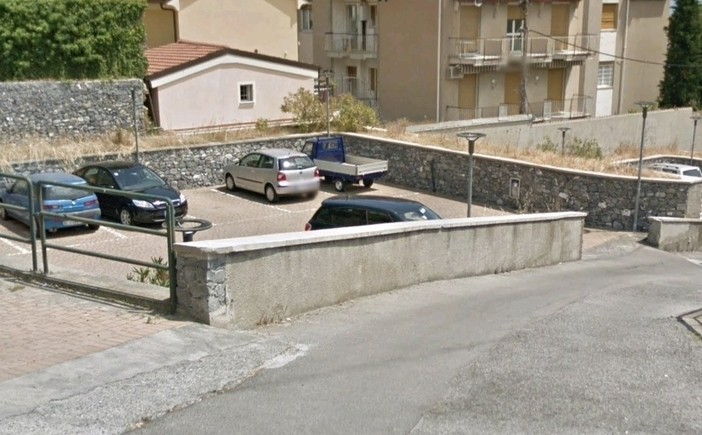 Alassio, il Comune vende tre lotti di posti auto in via Maiolo: incasso di quasi 664mila euro Alassio, il Comune vende tre lotti di posti auto in via Maiolo: incasso di quasi 664mila euro