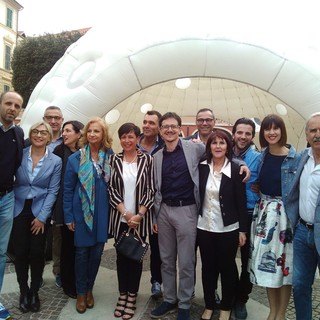 Ecco la squadra di Luigi De Vincenzi per Pietra Ligure: "Il piacere e l'orgoglio di dare risposte ai concittadini" (FOTO e VIDEO)