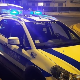 Loano, insospettiscono gli agenti che li trovano con cocaina e contanti: ne guai due pregiudicati Loano, insospettiscono gli agenti che li trovano con cocaina e contanti: ne guai due pregiudicati