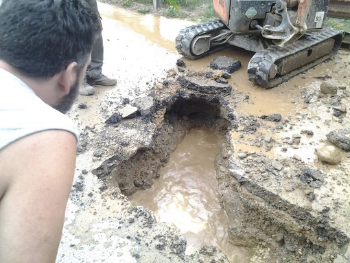 Acquedotto Alassio: i lavori proseguono ancora nel pomeriggio di oggi