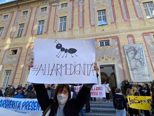 Torna in piazza De Ferrari la protesta contro le misure restrittive anti-Covid (FOTO e VIDEO) Torna in piazza De Ferrari la protesta contro le misure restrittive anti-Covid (FOTO e VIDEO)