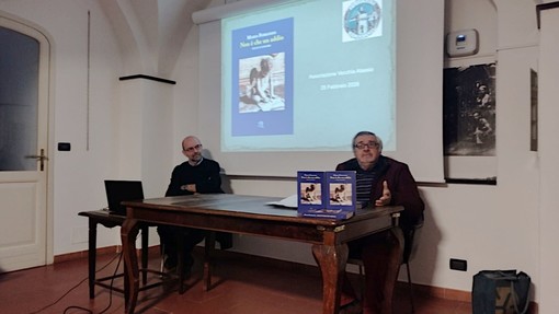 Alassio, presentato il libro "Non è che un addio" che dà voce ai defunti attraverso le loro lapidi
