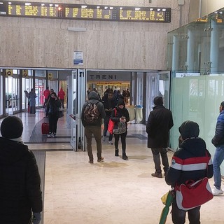 Blue Monday per il traffico ferroviario, un savonese: "Il treno non è più risultato funzionante con scintille da tutte le parti e colpi molto forti"