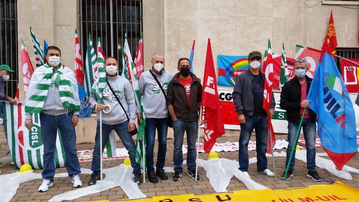 "Riforma complessiva e strutturale per risolvere le vertenze locali". Il 26 giugno i sindacati savonesi in piazza a Torino