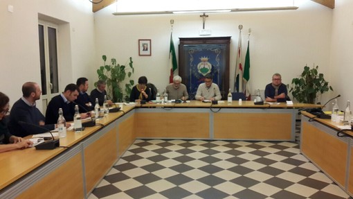 Volantinaggio di protesta dei lavoratori Rodriquez, il sindaco Valeriani: "L'iter di riconversione va avanti" Volantinaggio di protesta dei lavoratori Rodriquez, il sindaco Valeriani: "L'iter di riconversione va avanti"