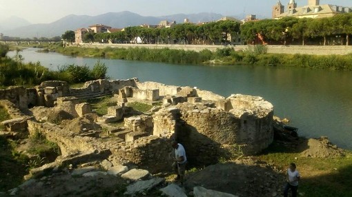 Albenga, grande per la passeggiata archeologica (FOTO)