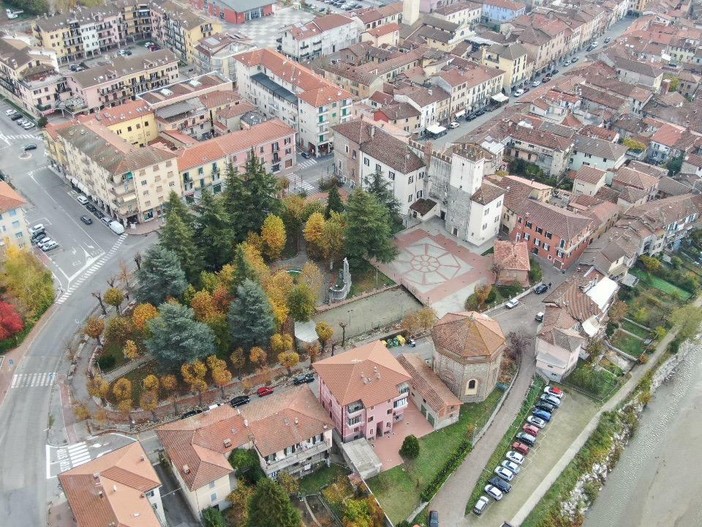 Millesimo rinnova i giardini dietro il Municipio: parte la rigenerazione urbana del cuore verde del paese