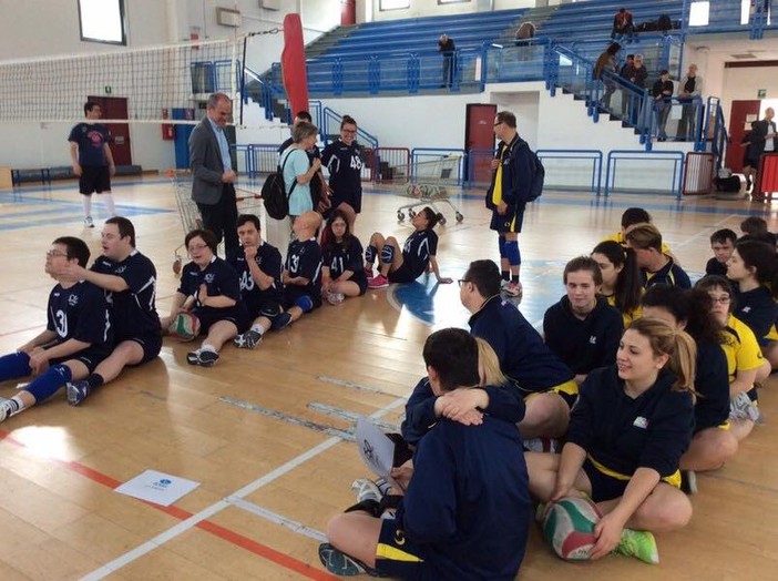 Albenga, rifacimento completo del parquet del Palamarco