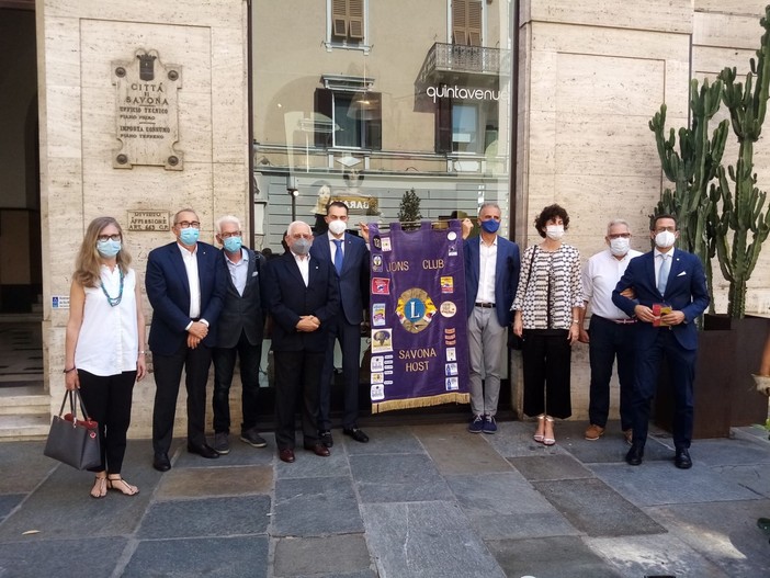 Savona, piantumati 20 lecci tra corso Italia, piazza Sisto e piazza Giulio II  (FOTO)