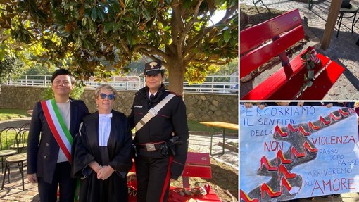 Una panchina rossa a Villanova d’Albenga, la giudice Fiorenza Giorgi: “Tolleranza e rispetto i valori da insegnare ai giovani” (FOTO e VIDEO) Una panchina rossa a Villanova d’Albenga, la giudice Fiorenza Giorgi: “Tolleranza e rispetto i valori da insegnare ai giovani” (FOTO e VIDEO)