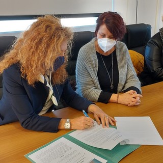 Savona, siglato "Zeus", il protocollo contro la violenza sulle donne: attenzione ai maltrattatori e ad un loro percorso di recupero (FOTO e VIDEO)