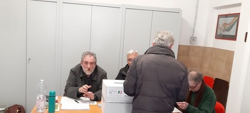 Primarie PD, nel savonese a chiusura seggi 6701 votanti: prevale Zingaretti Primarie PD, nel savonese a chiusura seggi 6701 votanti: prevale Zingaretti