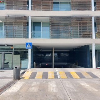 Savona, esce con la bici e viene aggredita e minacciata in Darsena: "La situazione sta diventando inquietante"