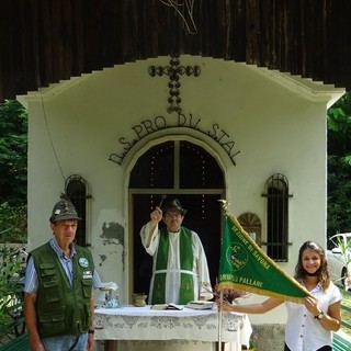 Gruppo Alpini Pallare, cerimonia di benedizione del gaglierdetto donato da Massimo Pirotto