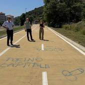 Andora, vandalizzata a poche ore dall’apertura la ciclopedonale, il sindaco: “Ricordo che è videosorvegliata” Andora, vandalizzata a poche ore dall’apertura la ciclopedonale, il sindaco: “Ricordo che è videosorvegliata”