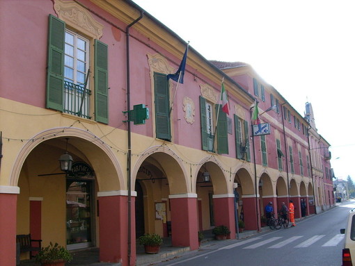 Pontinvrea, attivo dal 12 marzo l'ufficio dedicato alla consegna dei beni di primaria necessità per i cittadini over 70 Pontinvrea, attivo dal 12 marzo l'ufficio dedicato alla consegna dei beni di primaria necessità per i cittadini over 70