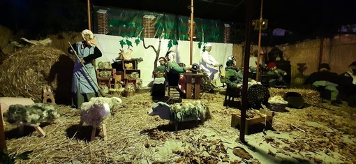 "Il Natale dei nostri nonni": inaugurato il presepe contadino a Piana Crixia (FOTO)