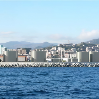 Deposito di bitume al porto di Savona, il progetto torna sul tavolo: lettera al ministero