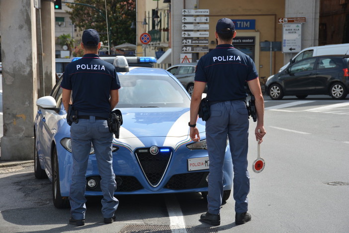 Controlli della Polizia dall’8 al 14 aprile nel savonese: 625 veicoli controllati, un arresto e 14 persone denunciate