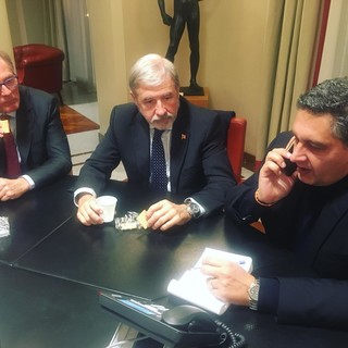 Chiusura A26, Toti non cerca giri di parole: "Porti e Regione saranno paralizzati"