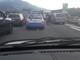 Code sull'A10: la Protezione Civile distribuisce acqua sull'autostrada agli automobilisti Code sull'A10: la Protezione Civile distribuisce acqua sull'autostrada agli automobilisti