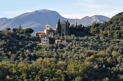 Locus Typicus: Finale Ligure, escursione con cena, lunedì 3 settembre Locus Typicus: Finale Ligure, escursione con cena, lunedì 3 settembre