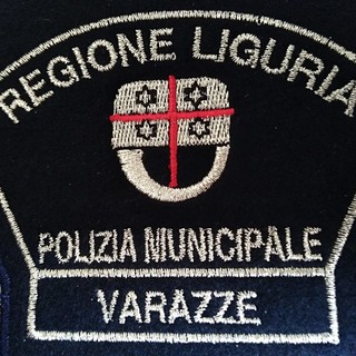 Polizia Locale di Varazze: controlli contro l’abusivismo commerciale e borseggi