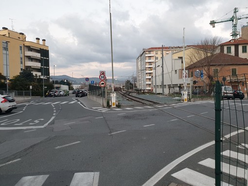 Lavori sulla linea ferroviaria a Vado: Ferrovie convoca la Conferenza dei Servizi