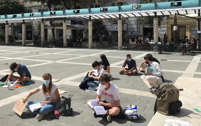 Savona, posti alternativi per studiare e riapertura biblioteca del Campus: 5 studenti scrivono al sindaco e all'assessore Savona, posti alternativi per studiare e riapertura biblioteca del Campus: 5 studenti scrivono al sindaco e all'assessore