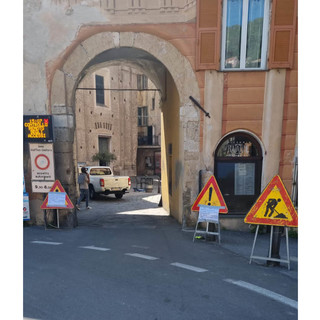 Lavori urgenti alle fognature, in Finalborgo cambia provvisoriamente la viabilità