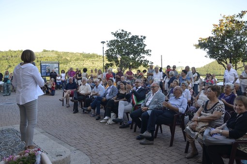 Bardino Nuovo, una serata amarcord per rivivere l'epopea della pallapugno: successo per la presentazione del libro "300 anime e un pallone" (FOTO)