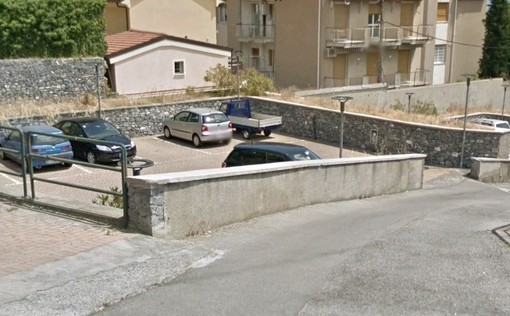 Alassio, il Comune vende tre lotti di posti auto in via Maiolo: incasso di quasi 664mila euro Alassio, il Comune vende tre lotti di posti auto in via Maiolo: incasso di quasi 664mila euro