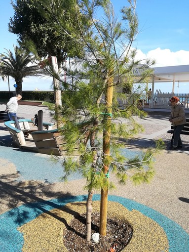 Finale Ligure, Gualberti: "Cumuli di rifiuti, lamentele diffuse e un sistema di raccolta differenziata demenziale"