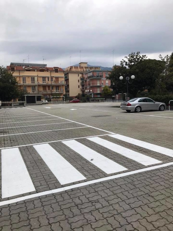 Borghetto Santo Spirito: aperti da oggi i nuovi parcheggi in piazza Fermi (FOTO) Borghetto Santo Spirito: aperti da oggi i nuovi parcheggi in piazza Fermi (FOTO)