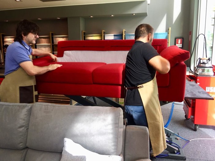 Savona, tutto pronto per l'inaugurazione del rinnovo locali di Poltronesofà alle Officine Savona, tutto pronto per l'inaugurazione del rinnovo locali di Poltronesofà alle Officine