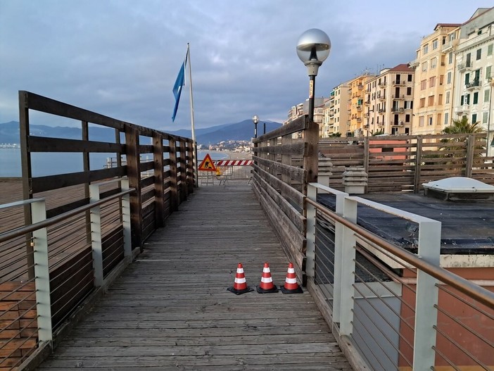 Savona, riprendono i lavori alla passerella di via Vittorio Veneto: al via la sostituzione delle travi portanti, riapertura tra un mese Savona, riprendono i lavori alla passerella di via Vittorio Veneto: al via la sostituzione delle travi portanti, riapertura tra un mese