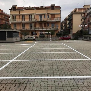 Nella foto: piazza Enrico Fermi a Borghetto Santo Spirito