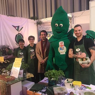 Il pesto di Andora conquista gli amanti della buona cucina tedeschi a Friburgo