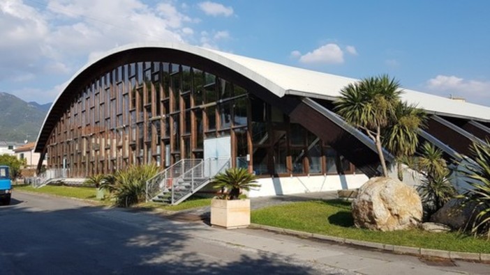 PalaGarassini di Loano, terminati i lavori per l'abbattimento delle barriere architettoniche nei servizi igienici