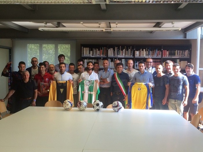 Cairo scende in campo a favore dei terremotati: all'asta maglie e palloni delle squadre di calcio cittadine (FOTO)