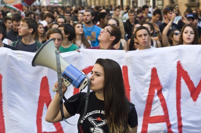 Domani è sciopero contro la Buona Scuola di Renzi, anche gli istituti savonesi incrociano le braccia: ritrovo in piazza Sisto Domani è sciopero contro la Buona Scuola di Renzi, anche gli istituti savonesi incrociano le braccia: ritrovo in piazza Sisto